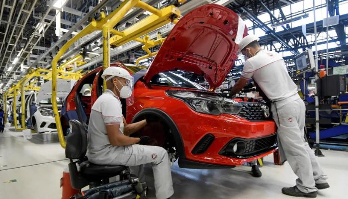 Venda de veículos cresce 12% em 2023, diz balanço da Fenabrave